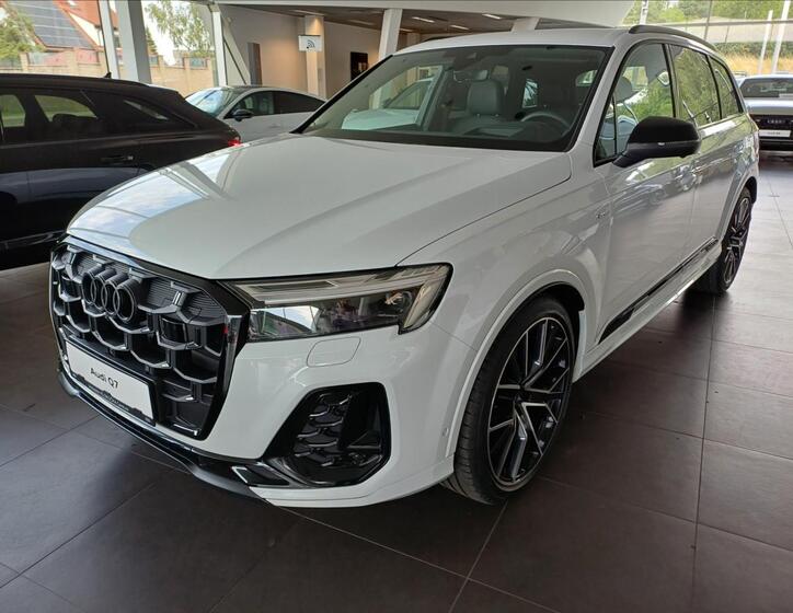 Audi Q7 1