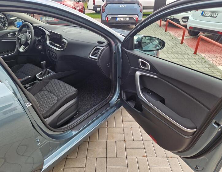KIA Ceed 11