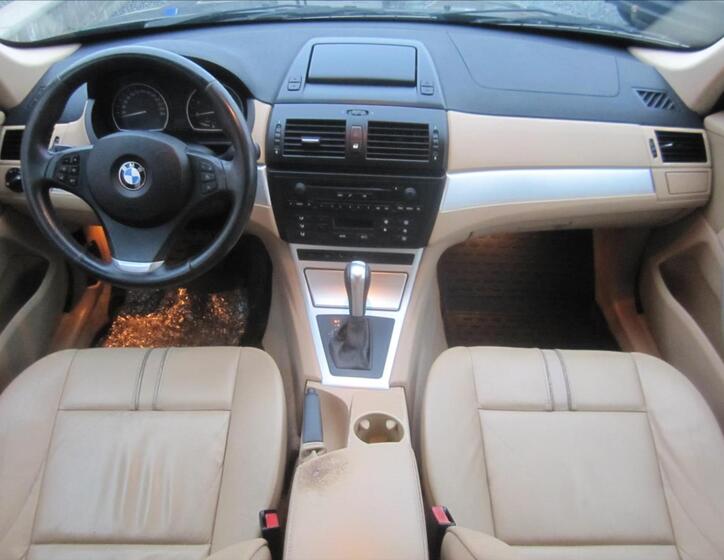 BMW X3 7