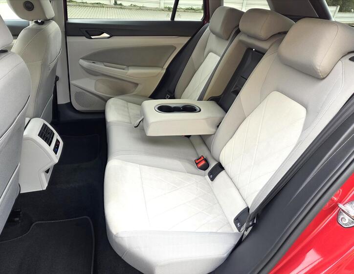 Volkswagen Golf 10