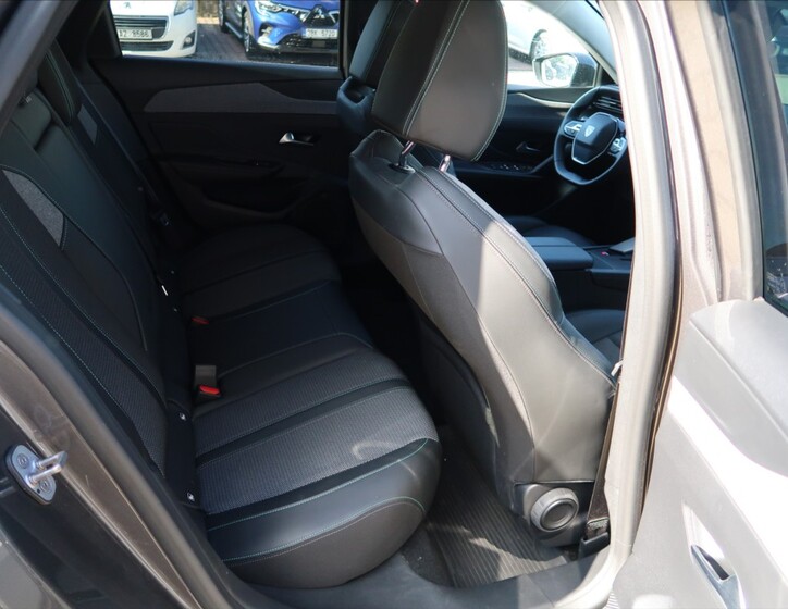 Peugeot 308 11