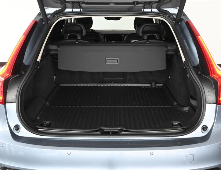 Volvo V90 6