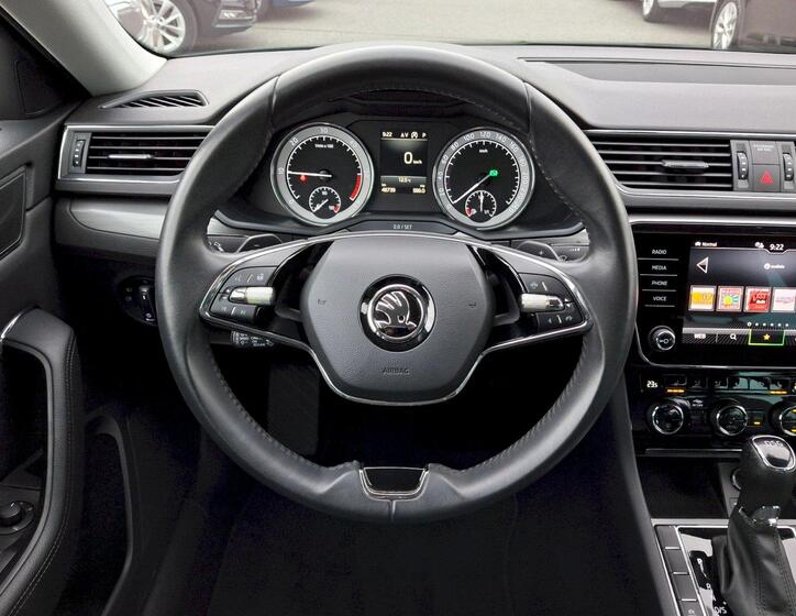 Škoda Superb 16