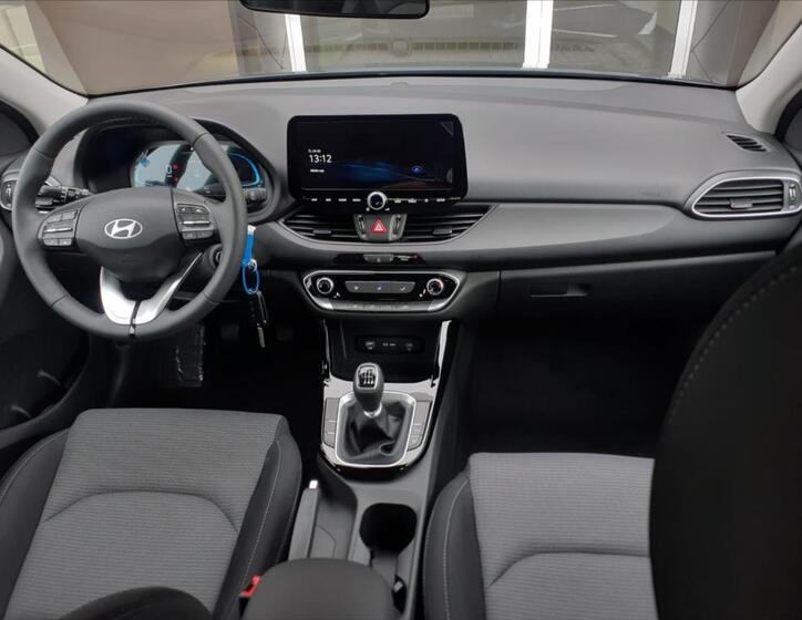 Hyundai i30 4