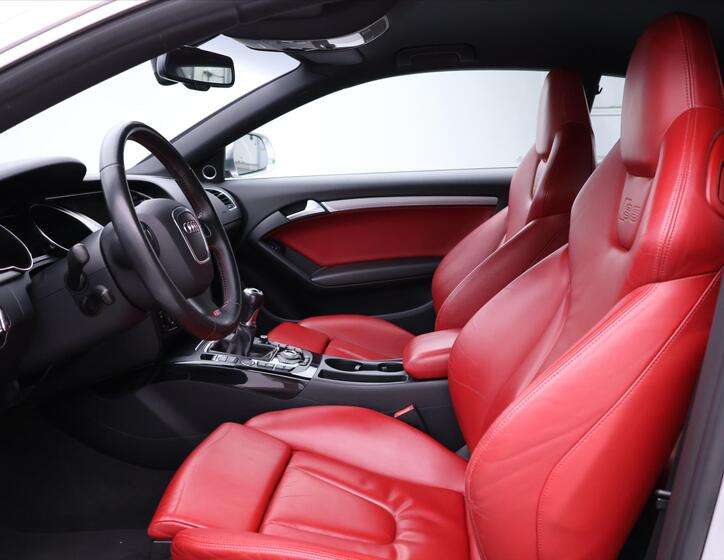 Audi S5 12
