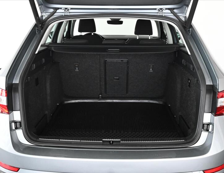 Škoda Superb 6