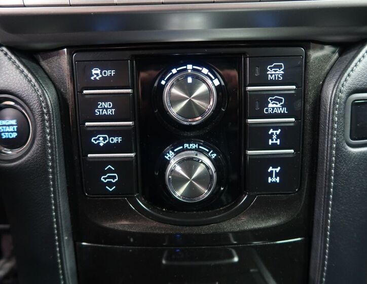 Toyota Land Cruiser 33