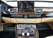 Audi A8 33