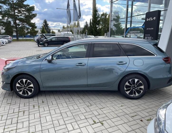 KIA Ceed 8