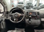 Volkswagen Multivan 17