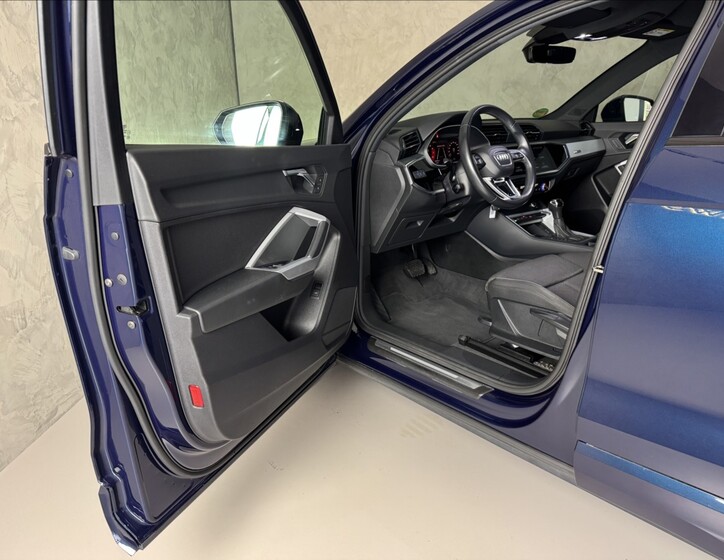 Audi Q3 20