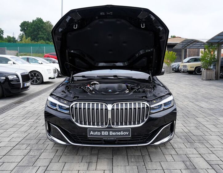 BMW Řada 7 9
