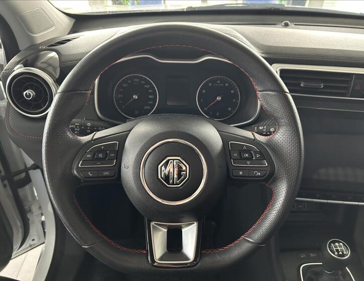 MG ZS 12