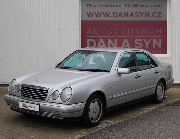 Mercedes-Benz Třídy E 1
