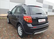 Suzuki SX4 6