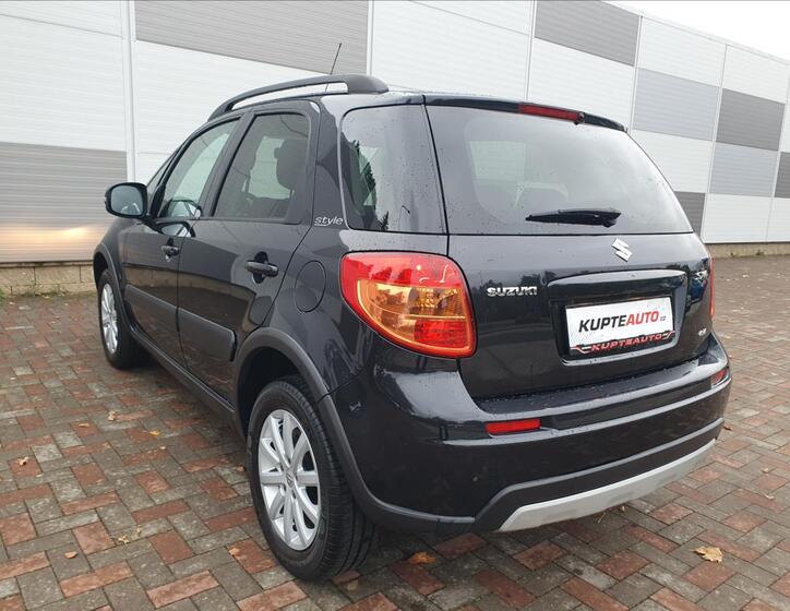 Suzuki SX4 6