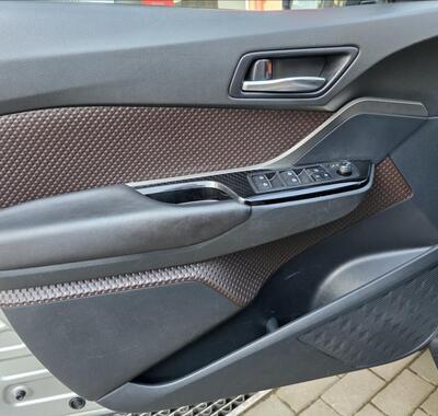 Toyota C-HR 8