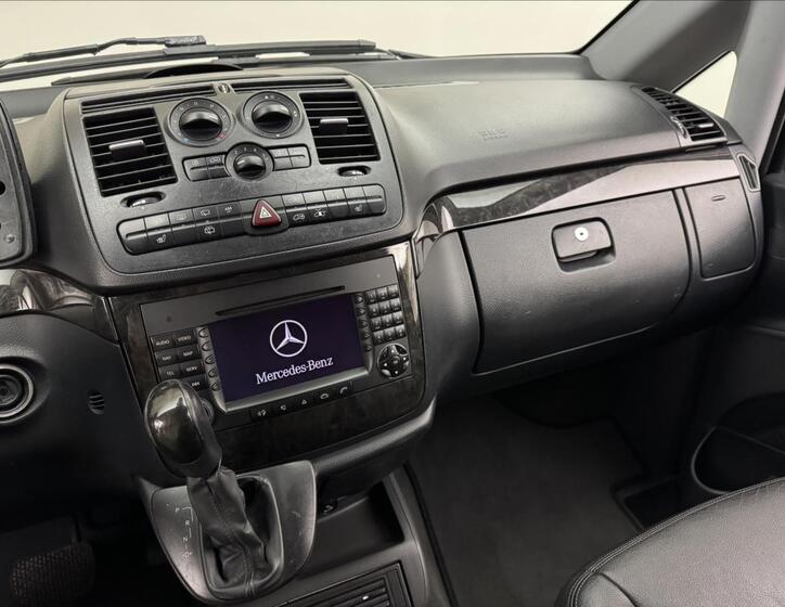 Mercedes-Benz Viano 14