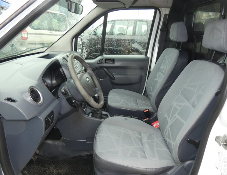 Ford Tourneo Connect 8