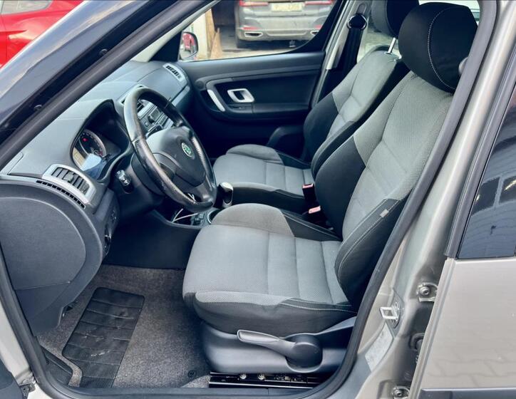 Škoda Roomster 10