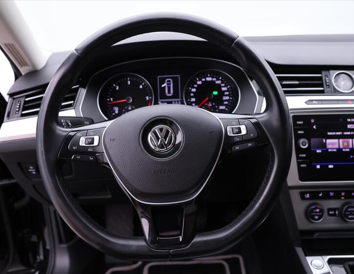 Volkswagen Passat 16