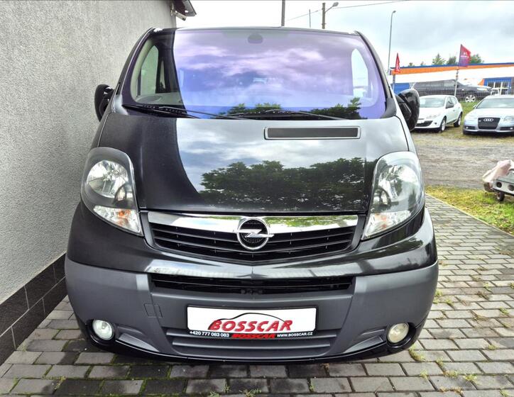 Opel Vivaro 10