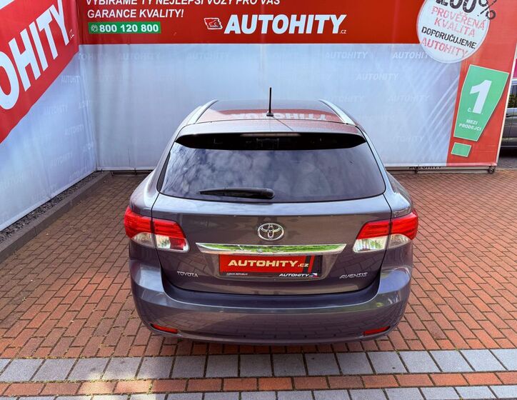 Toyota Avensis 6