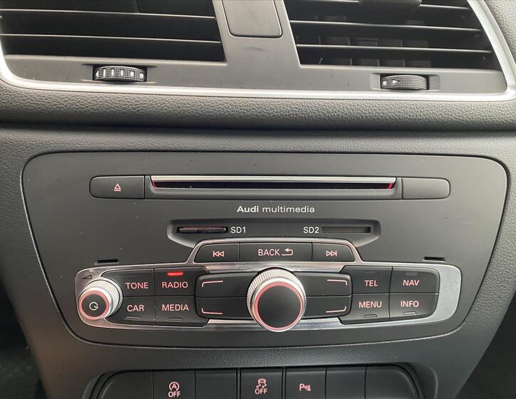 Audi Q3 15