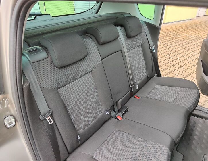 Peugeot 3008 13