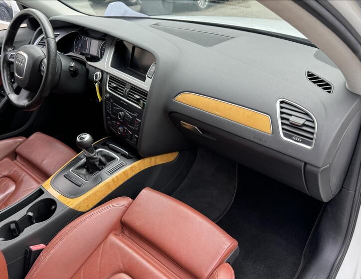 Audi A4 24
