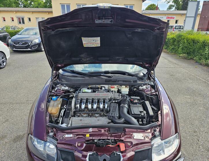 Alfa Romeo GT 28
