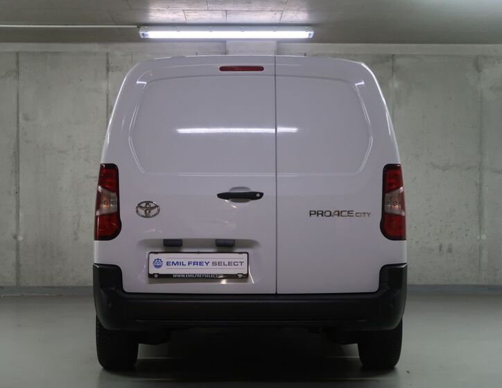 Toyota ProAce 6