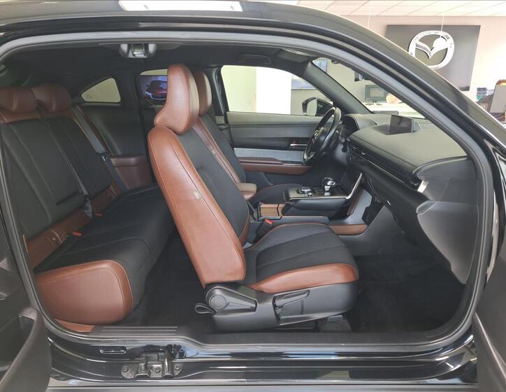 Mazda MX-30 8