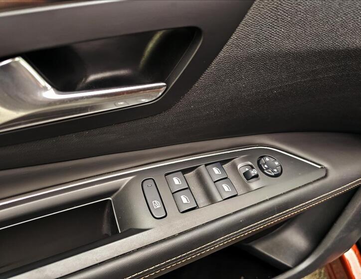 Peugeot 3008 13