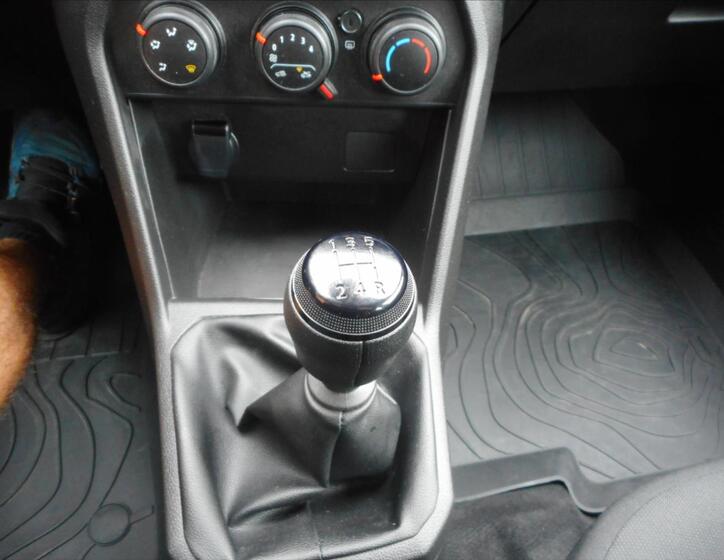 Dacia Sandero 15