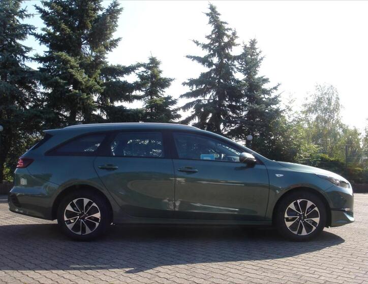 KIA Ceed 10