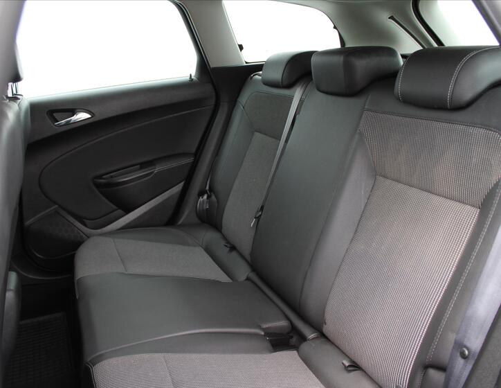 Opel Astra 11