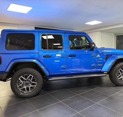 Jeep Wrangler 4