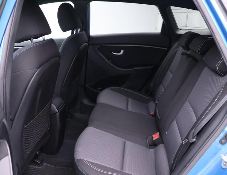 Hyundai i30 16