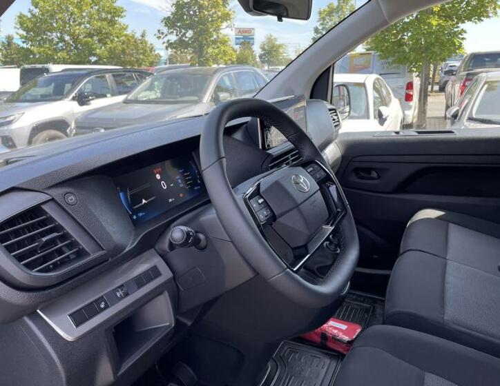 Toyota ProAce 12