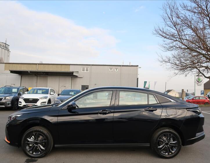 Dongfeng SHINE 6
