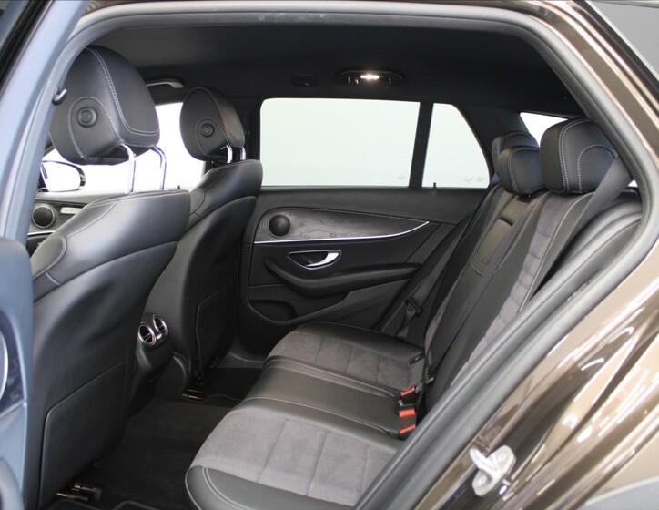 Mercedes-Benz Třídy E 7