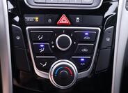 Hyundai i30 20