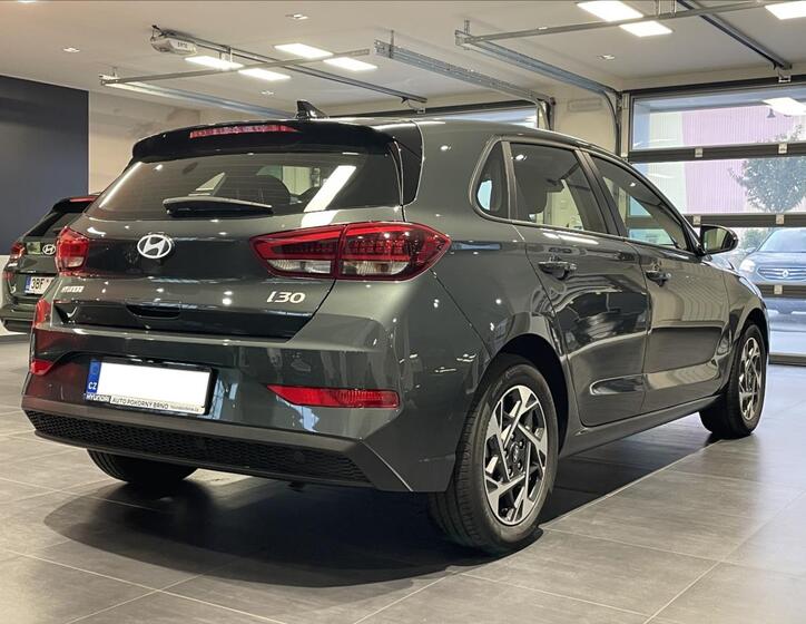 Hyundai i30 4