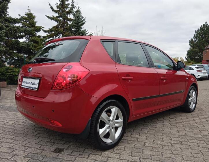 KIA Ceed 10