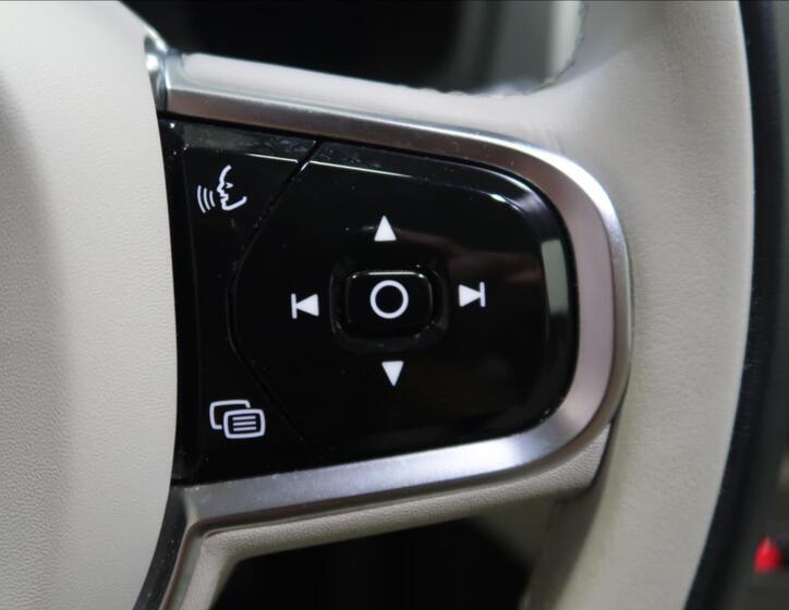 Volvo XC90 21