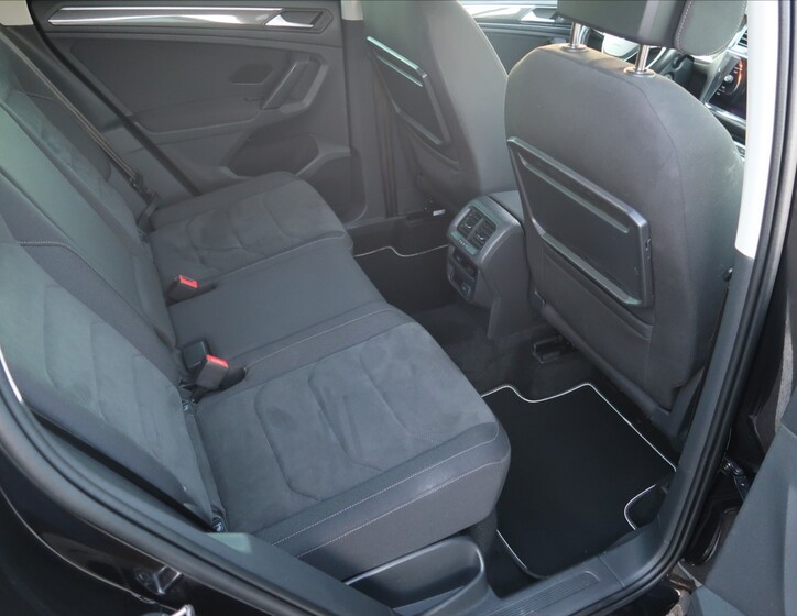 Volkswagen Tiguan 13