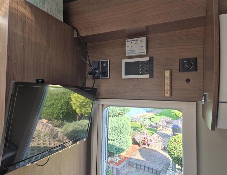 Ford Transit 9