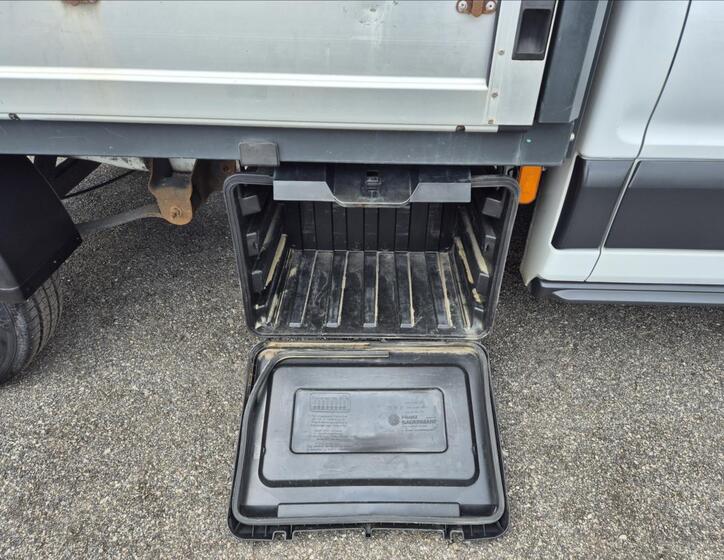 Ford Transit 28