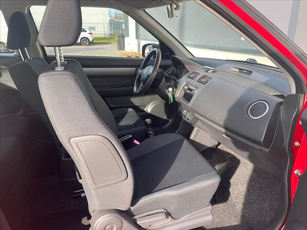 Suzuki Swift 9